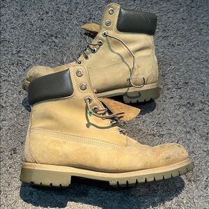 Timberland Men's Beige and Black Leather Boots